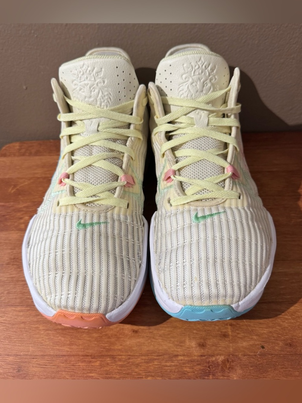 Nike Lebron Witness 6 Easter Coconut Milk Basketball Sneaker Men’s Size 12.5